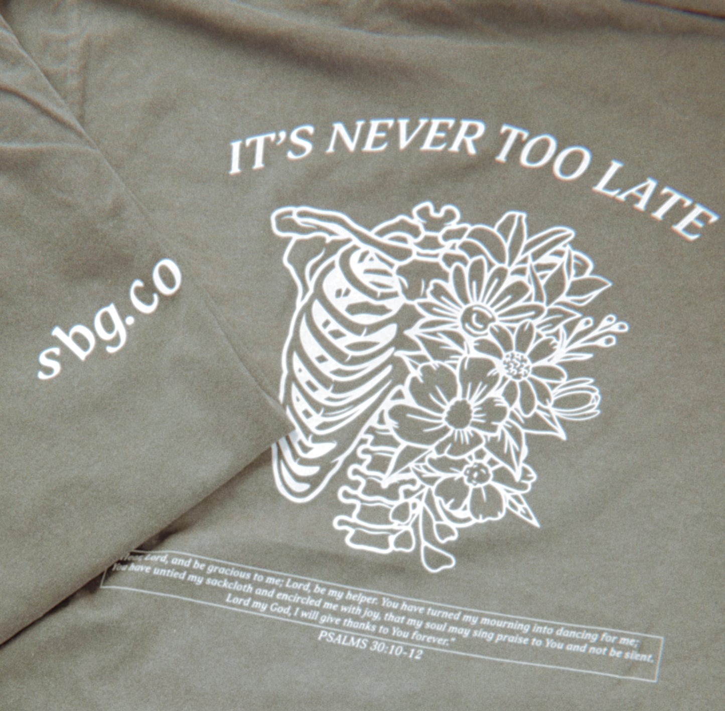 "IT'S NEVER TOO LATE" Heavyweight Tee